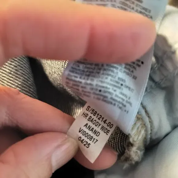 5105) Old Navy 10 Tall Hi Rise Baggy Wide Leg Drapey Denim Mediums Wash - Picture 9 of 9